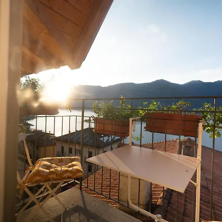 Lakeview Jonny House On The Roofs Lezzeno