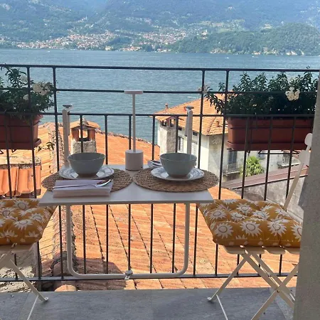 Lakeview Jonny House On The Roofs Lezzeno