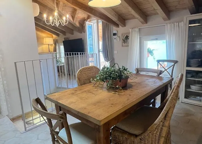 דירה Lakeview Jonny House On The Roofs *