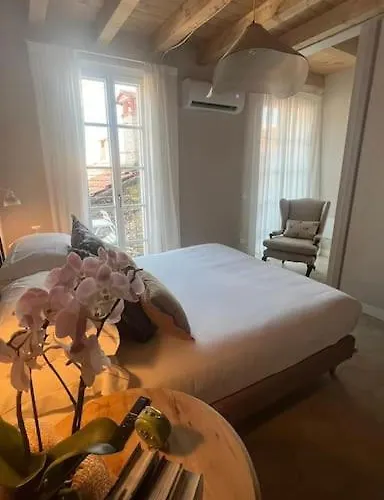 דירה Lakeview Jonny House On The Roofs *