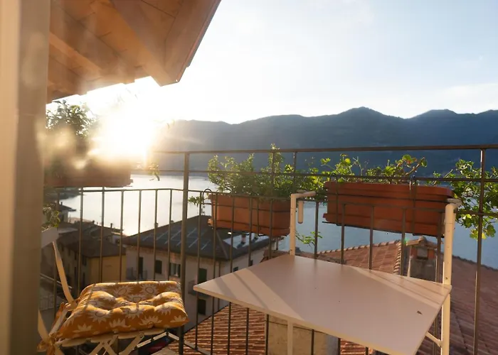 Lakeview Jonny House On The Roofs לצנו