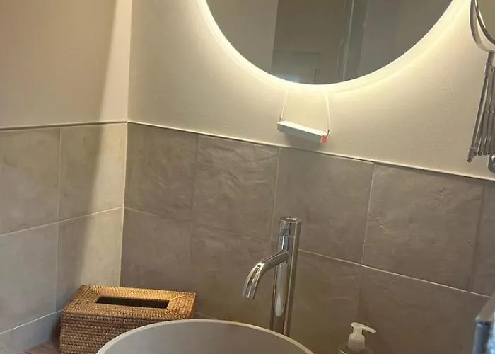 Lakeview Jonny House On The Roofs דירה לצנו