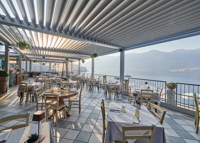 Lakeview Jonny House On The Roofs