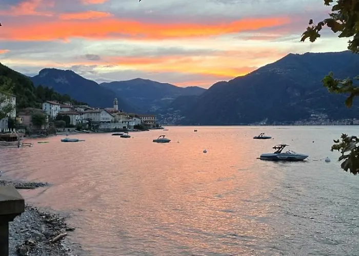 דירה Lakeview Jonny House On The Roofs לצנו