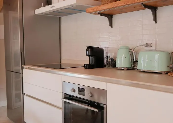 Lakeview Jonny House On The Roofs *